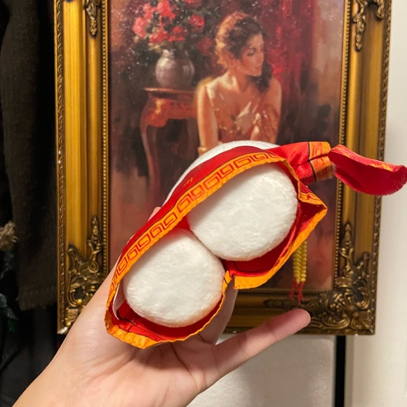 (SOLD)Vintage 90’s special edition hello kitty Chinese plush - Picture 7 of 10